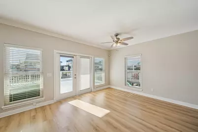 22105 Zapata Drive, Galveston, TX 77554 - Photo 11