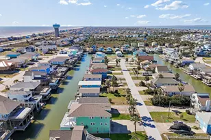 22105 Zapata Dr, Galveston, TX 77554 - Photo 49