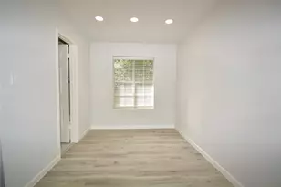 2020 Ward St, Rosenberg, TX 77471 - Photo 9