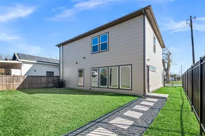 8430 Grandview Street, Houston, TX 77051 - Photo 27