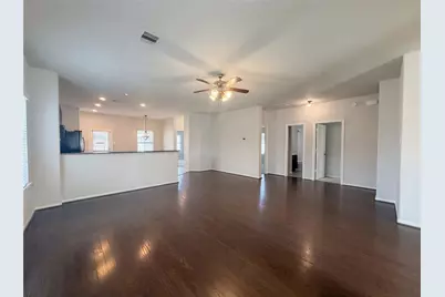 1038 Cash Street, Alvin, TX 77511 - Photo 3