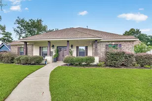 6319 Nowlin Dr, Baytown, TX 77521 - Photo 3