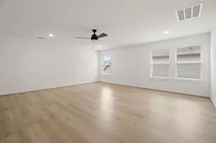 3317 Wickfield Pass Ln, League City, TX 77573 - Photo 17