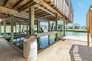 207 Galleon, Freeport, TX 77541 - Photo 25