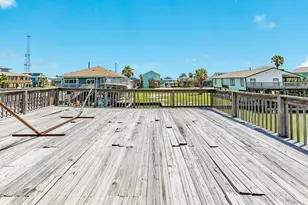 207 Galleon, Freeport, TX 77541 - Photo 21