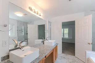 34 E Trillium Cir, The Woodlands, TX 77381 - Photo 23