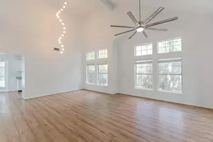 34 E Trillium Cir, The Woodlands, TX 77381 - Photo 5