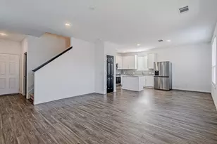 10622 Cashew Run Ln, Houston, TX 77075 - Photo 9