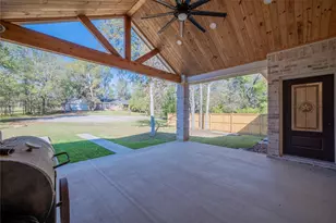 112 S Pine Harbour Dr, Coldspring, TX 77331 - Photo 3