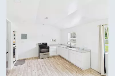 4031 Fairview Drive, Orange, TX 77630 - Photo 5