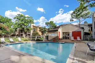2025 Augusta Dr, Houston, TX 77057 - Photo 11