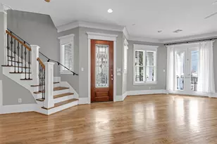 1126 W 17th St, Houston, TX 77008 - Photo 5