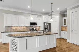 1126 W 17th St, Houston, TX 77008 - Photo 9
