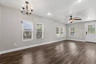 140 9th Ave, Nederland, TX 77627 - Photo 5