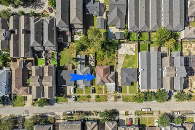 919 Lawrence Street, Houston, TX 77008 - Photo 3