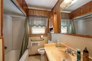 146 S Reynolds St, La Grange, TX 78945 - Photo 15