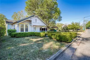 146 S Reynolds St, La Grange, TX 78945 - Photo 3