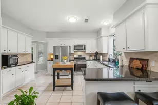 35 N Pathfinders Cir, The Woodlands, TX 77381 - Photo 15