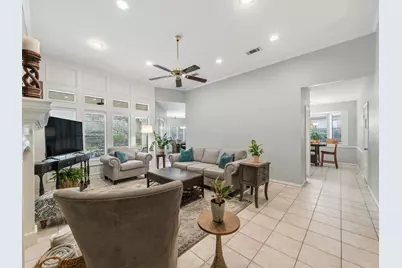 35 N Pathfinders Circle, The Woodlands, TX 77381 - Photo 9