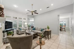 35 N Pathfinders Cir, The Woodlands, TX 77381 - Photo 9