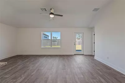 336 Bryan Way, Angleton, TX 77515 - Photo 9