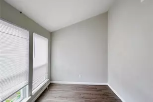 8717 Victorian Village Dr, Houston, TX 77071 - Photo 9