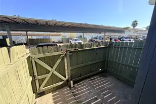 8717 Victorian Village Dr, Houston, TX 77071 - Photo 13