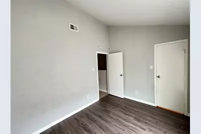 8717 Victorian Village Drive #8717, Houston, TX 77071 - Photo 7