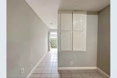 8717 Victorian Village Drive #8717, Houston, TX 77071 - Photo 5