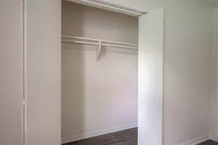 8430 Round Rock Dr, Houston, TX 77049 - Photo 29