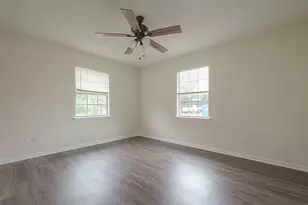 8430 Round Rock Dr, Houston, TX 77049 - Photo 23
