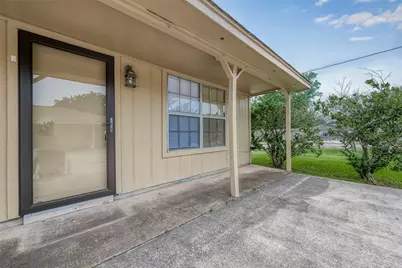 8430 Roundrock Drive #2, Houston, TX 77049 - Photo 11