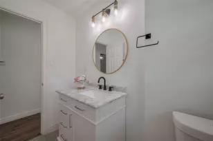 8057 Ridgeview Dr, Houston, TX 77055 - Photo 35