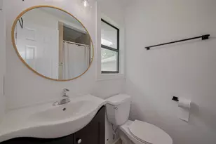 8057 Ridgeview Dr, Houston, TX 77055 - Photo 29