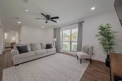 8057 Ridgeview Drive, Houston, TX 77055 - Photo 9