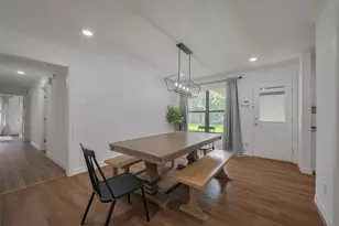 8057 Ridgeview Dr, Houston, TX 77055 - Photo 11