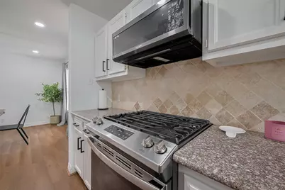 8057 Ridgeview Drive, Houston, TX 77055 - Photo 21