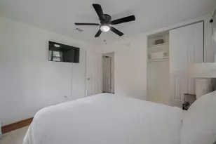 8057 Ridgeview Dr, Houston, TX 77055 - Photo 25