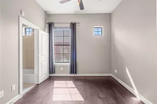 2110 E Shearn St, Houston, TX 77007 - Photo 9