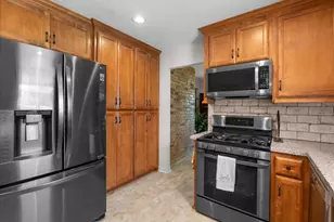 3603 Fleming Dr, Baytown, TX 77521 - Photo 17