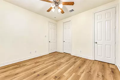 1610 Colorado St, Houston, TX 77007 - Photo 3