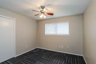 613 W Castle Harbour Dr, Friendswood, TX 77546 - Photo 11