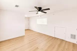 2027 54th St, Galveston, TX 77551 - Photo 15