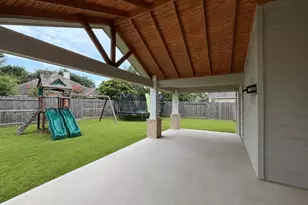 1303 Mayberry Cir, Sugar Land, TX 77479 - Photo 27