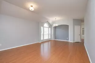 1303 Mayberry Cir, Sugar Land, TX 77479 - Photo 7