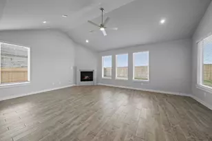 345 Spruce Oak Ln, Waller, TX 77484 - Photo 7