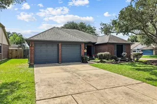 4402 Ireland Ln, Pasadena, TX 77505 - Photo 3
