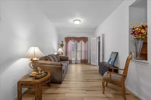 4402 Ireland Ln, Pasadena, TX 77505 - Photo 9