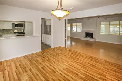 10534 Huntington Wood Drive, Houston, TX 77099 - Photo 5