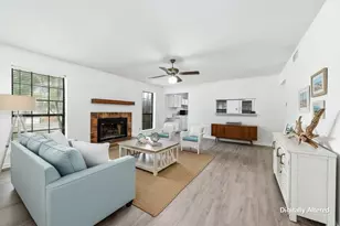 2702 Dove Tree Dr, Alvin, TX 77511 - Photo 9